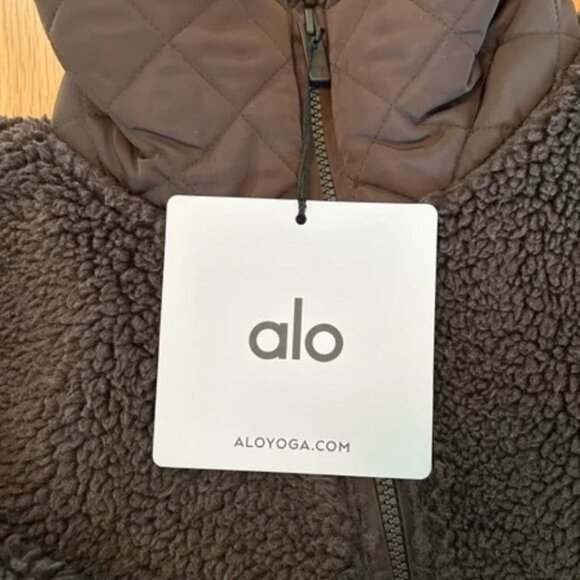 Alo Yoga Sherpa Edge Bomber Size M - Picture 4 of 4